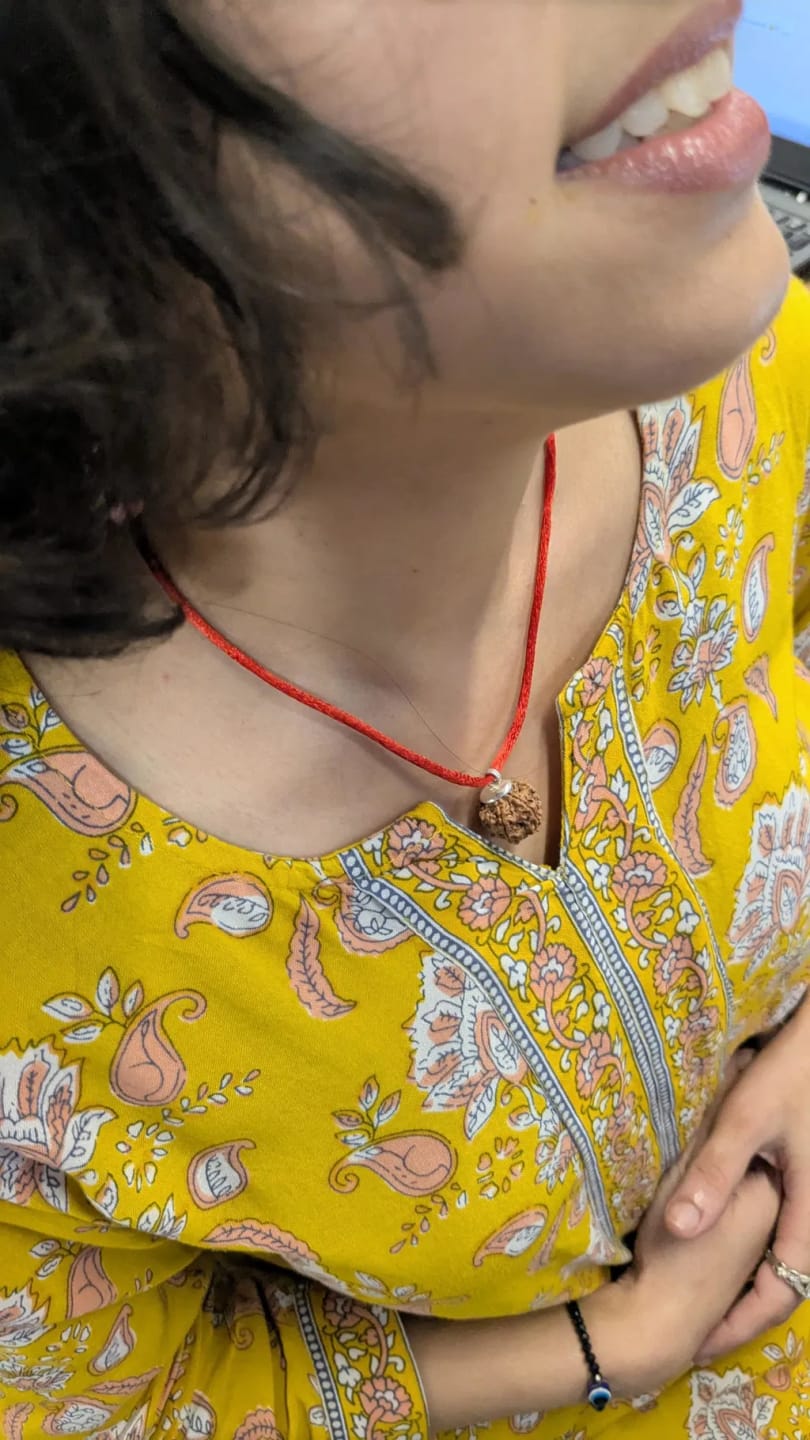 Customer photo review of Nepal Origin 7 Mukhi Rudraksha – 100% Natural & Certified
