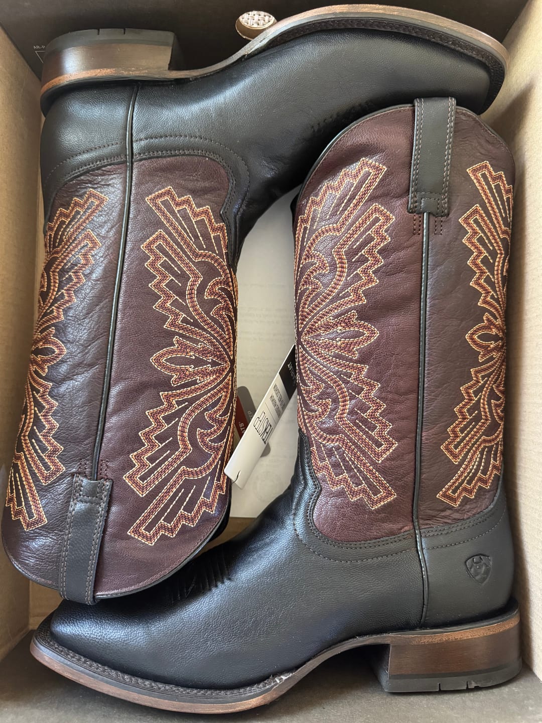 Customer photo review of Ariat Men's Sting Wide Square Toe Cowboy Boot 10061175