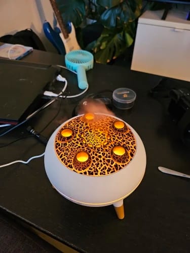 Customer photo review of Jellyfish Essential Oil Diffuser & Air Humidifier