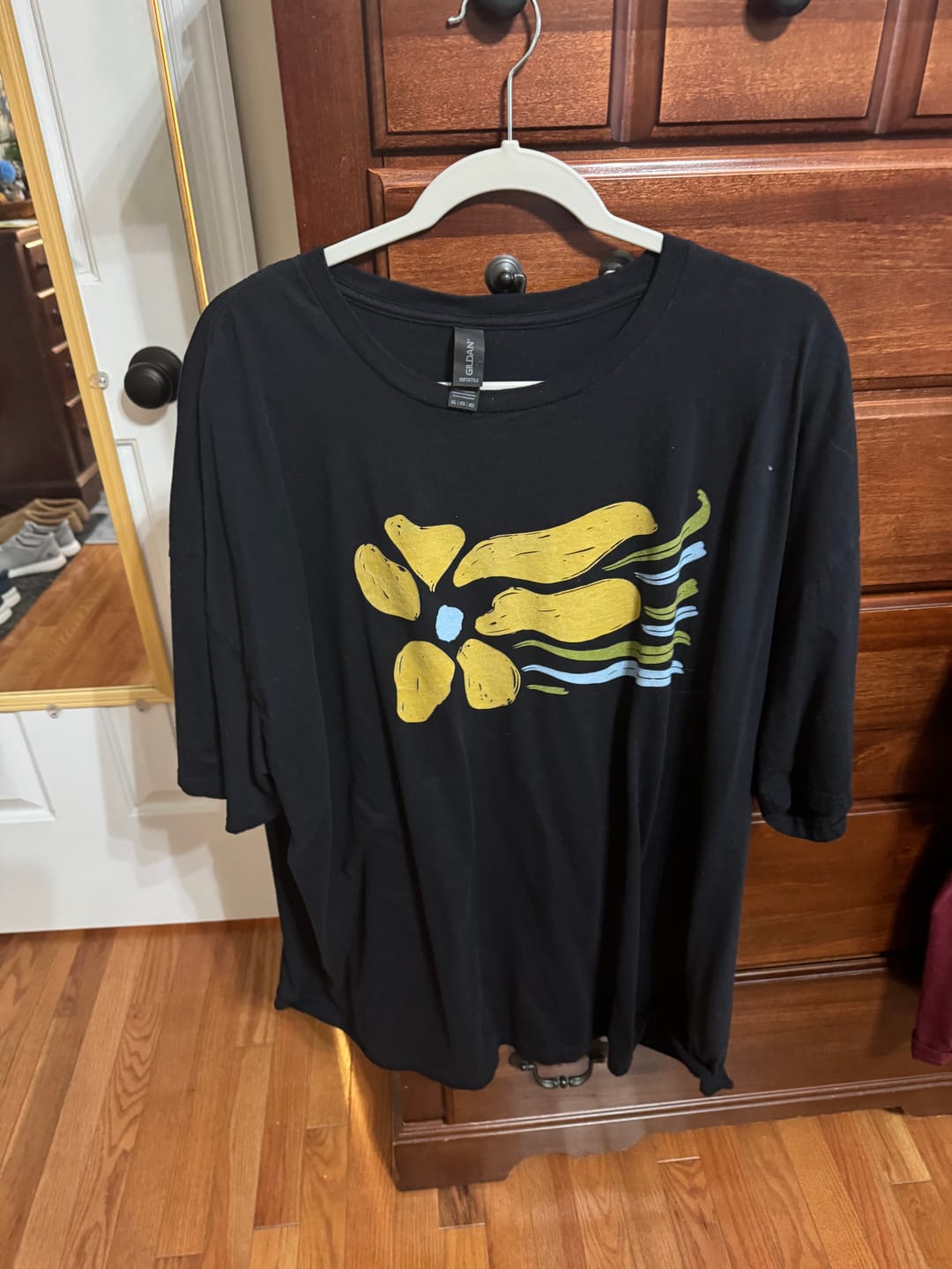 Customer photo review of Petal Current T-Shirt