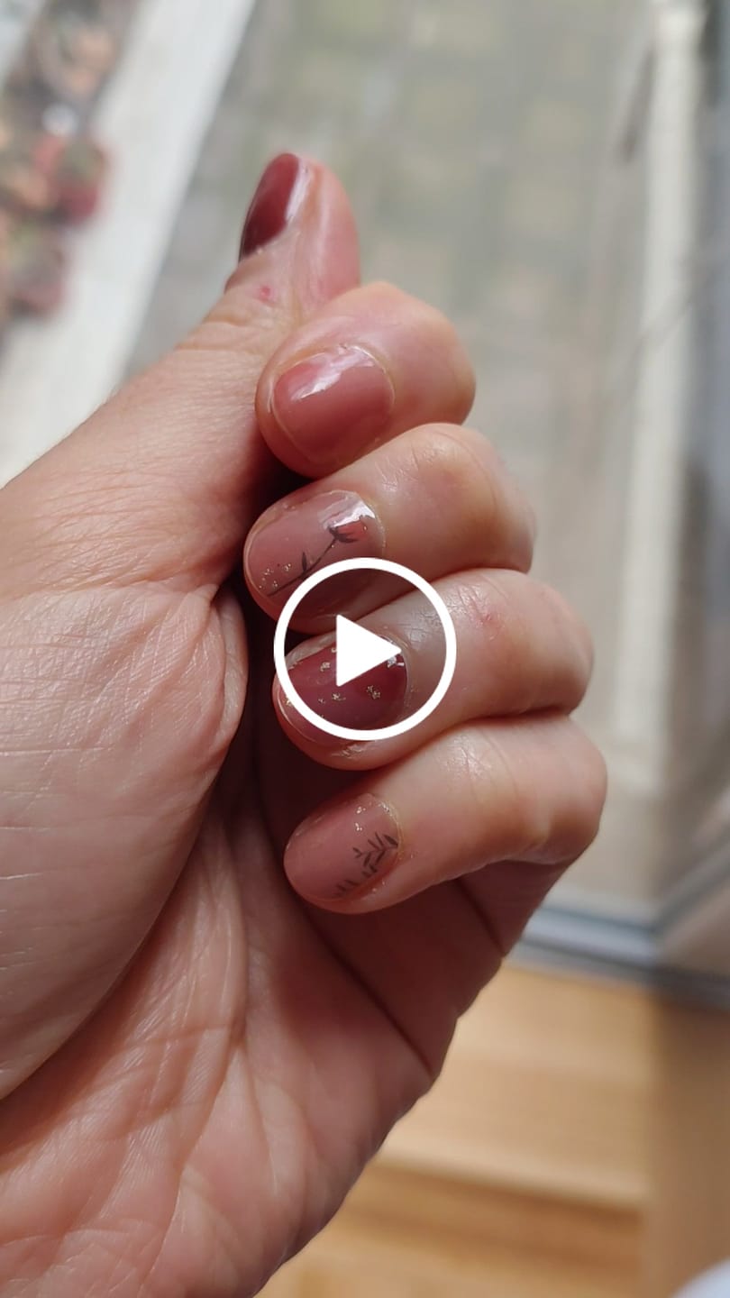 Customer video review of Flor de Cerezo | Esmalte