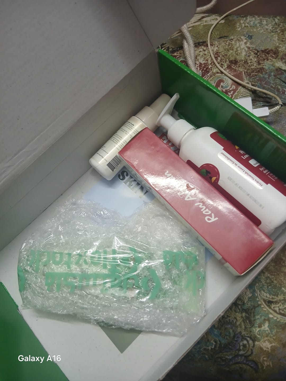 Customer photo review of The Frizz-Free Refresh Bundle-Light Vanilla