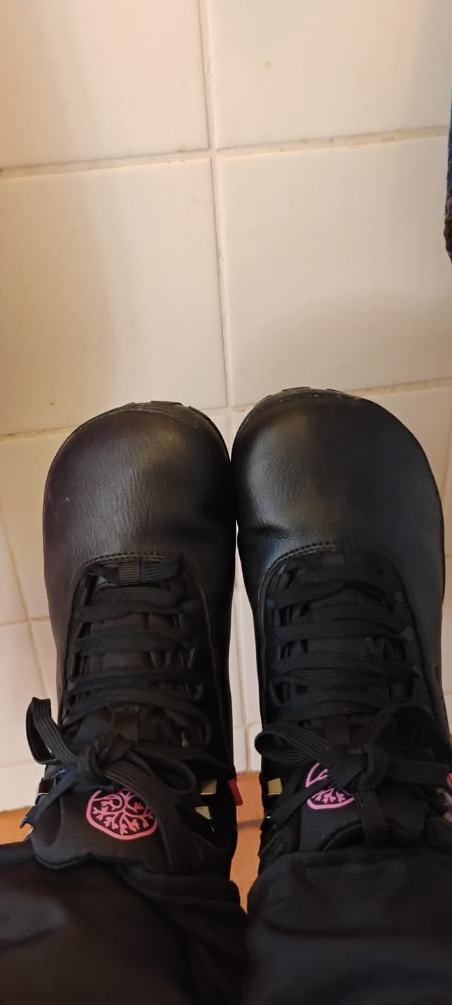 Customer photo review of Vaistoa Uoma 2 -paljasjalkavaelluskengät