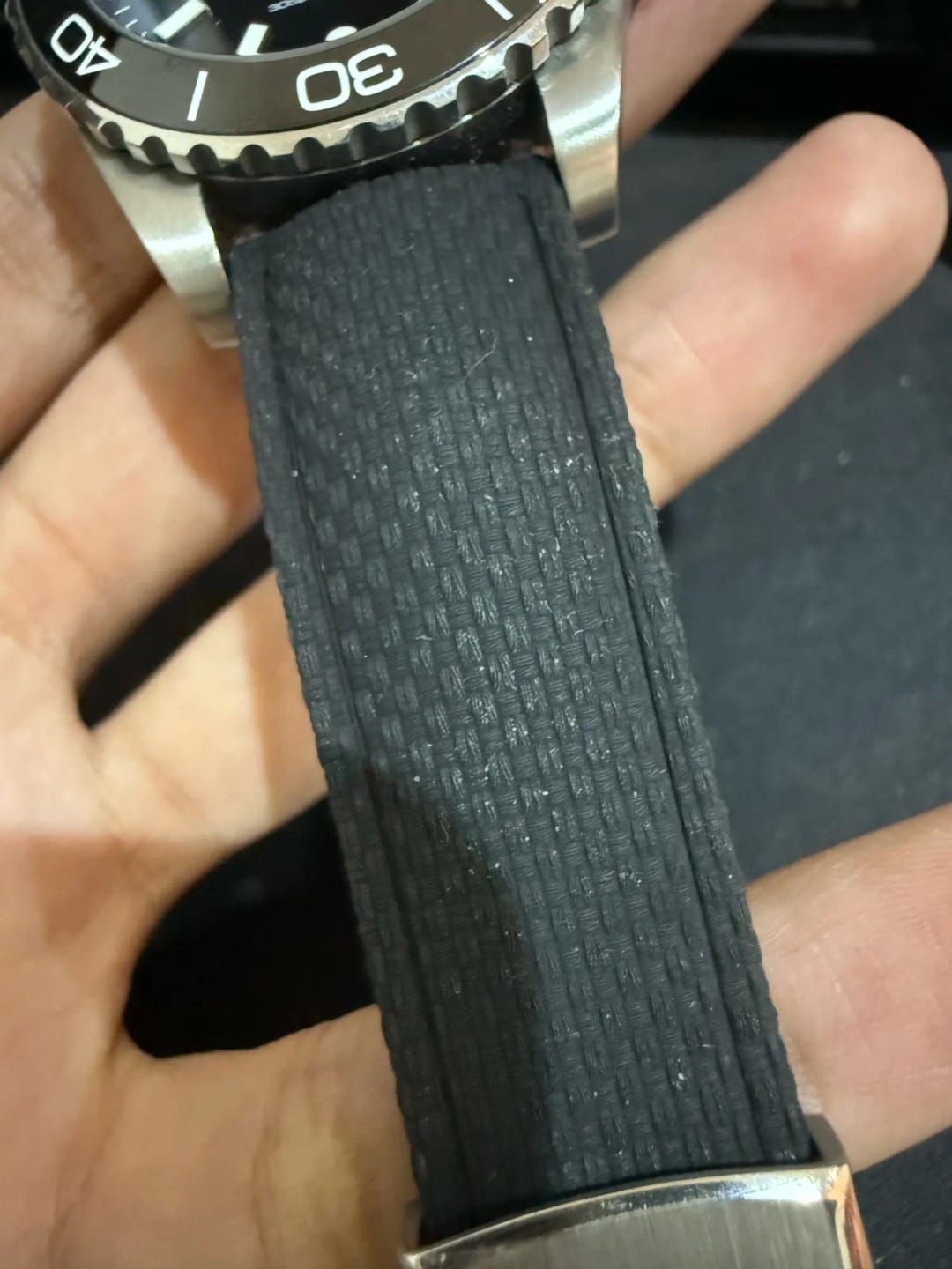 Customer photo review of Garmin 18/20/22/24mm Quick Release Curved-End FKM Rubber Band