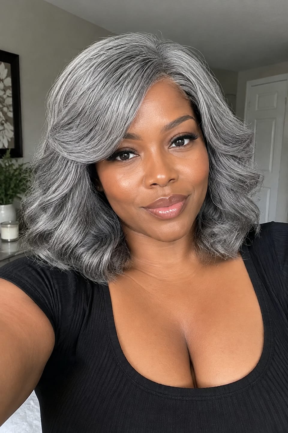 Customer photo review of Luvwin 5x5 Lace Salt & Pepper Side-Part Layered Bob with Natural Waves 100% Human Hair Wig For Mature Women