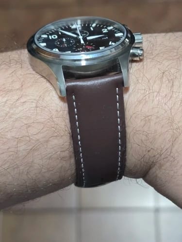 Customer photo review of Garmin 18/20/22mm Quick Release Leather Band with Butterfly Clasp