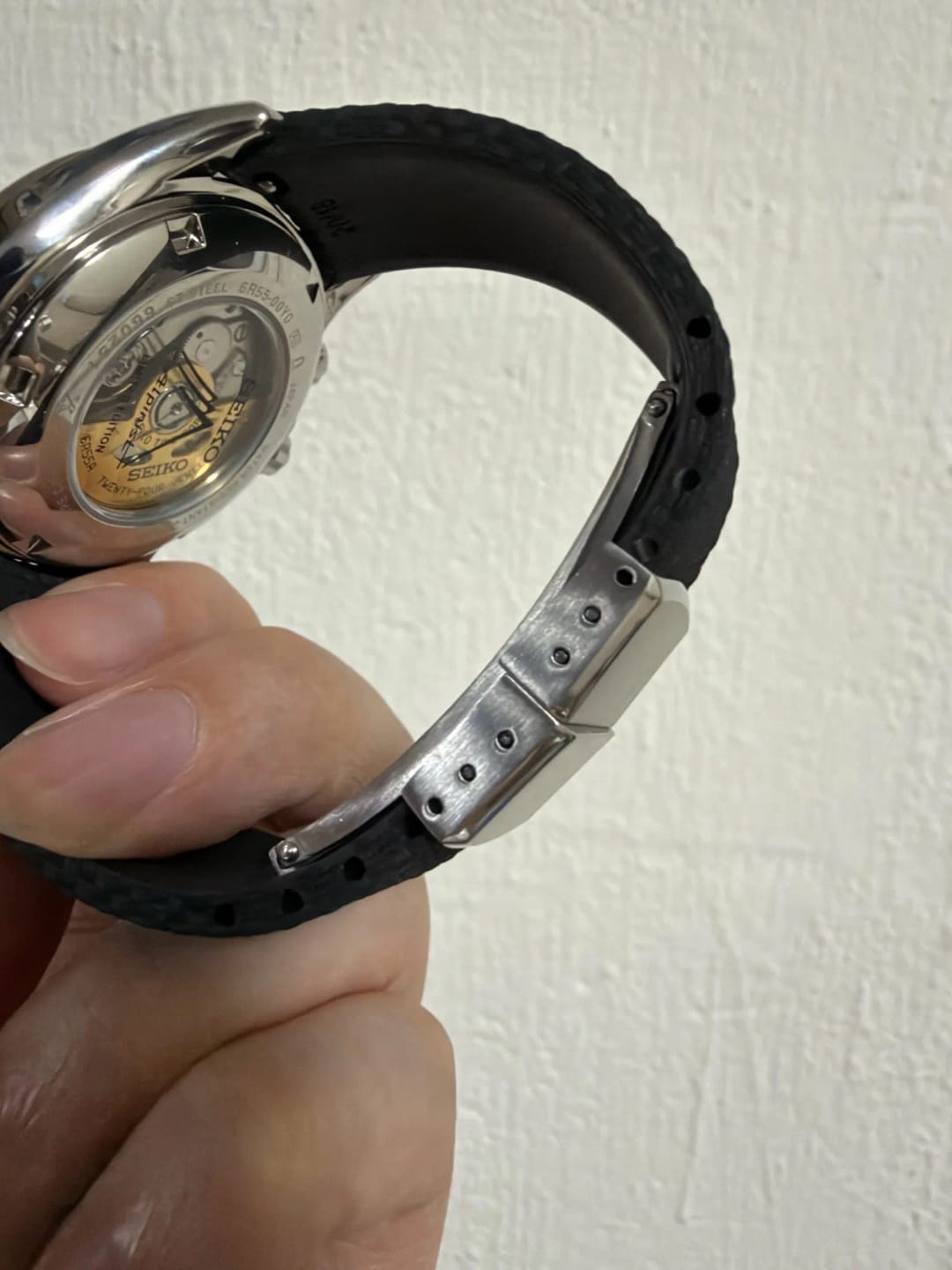 Customer photo review of Garmin 18/20/22/24mm Quick Release Curved-End FKM Rubber Band
