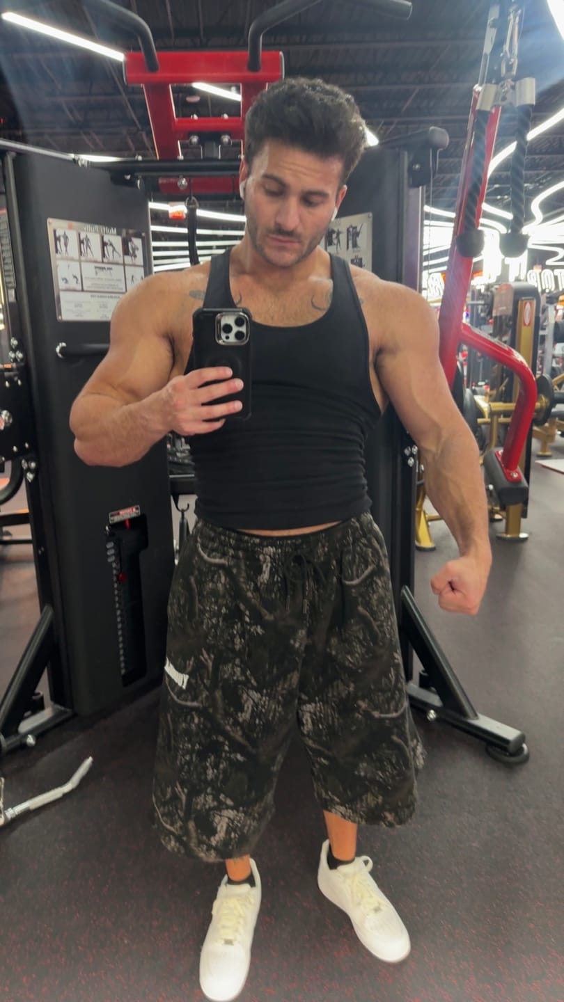 Customer photo review of 1107 - Extra Long Baggy Shorts