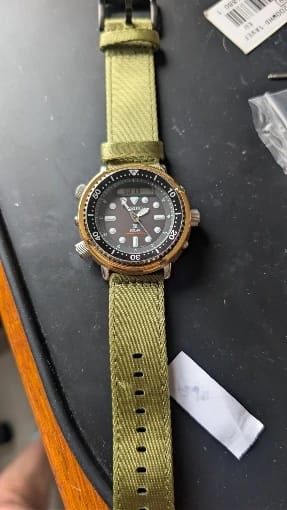 Customer photo review of Garmin 18/20/22mm Quick Release Seatbelt Nylon Band