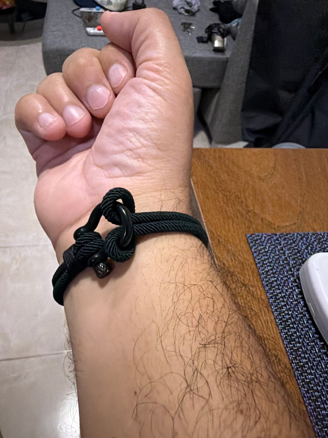 Customer photo review of Pulsera Tommy