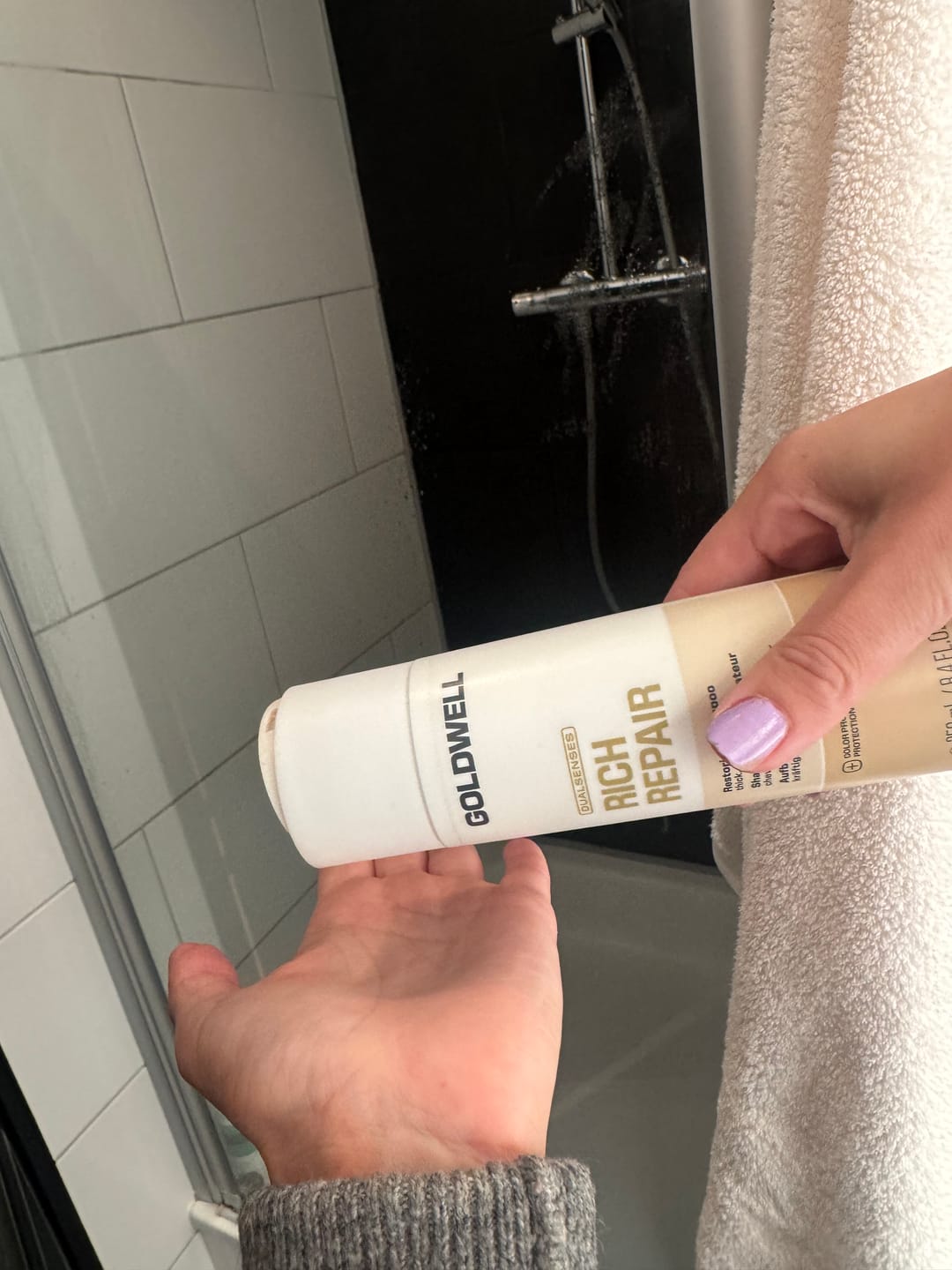 Customer photo review of Dualsenses Rich Repair Shampoo