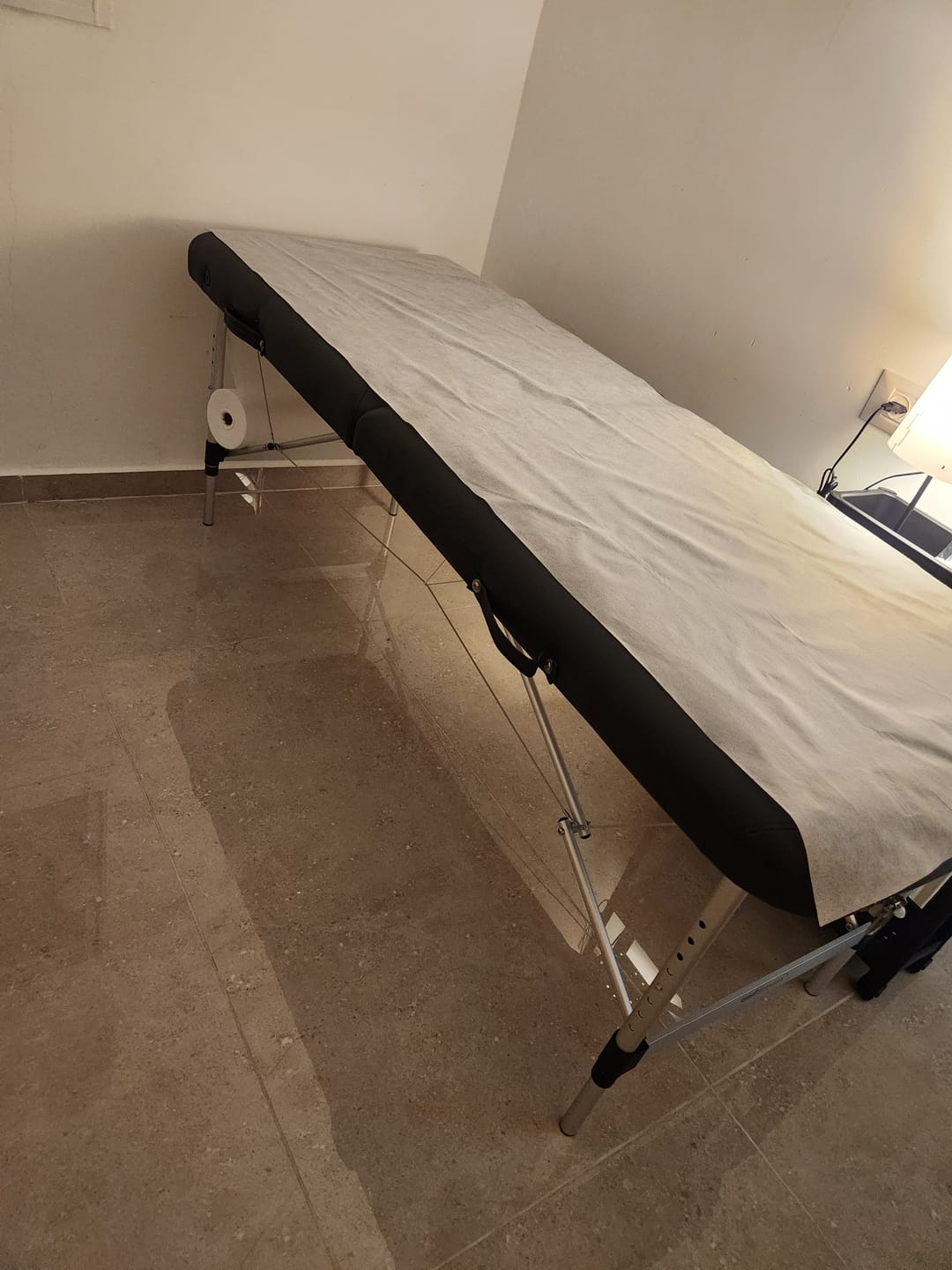 Customer photo review of גליל סדין למיטת טיפולים 75 מטר
