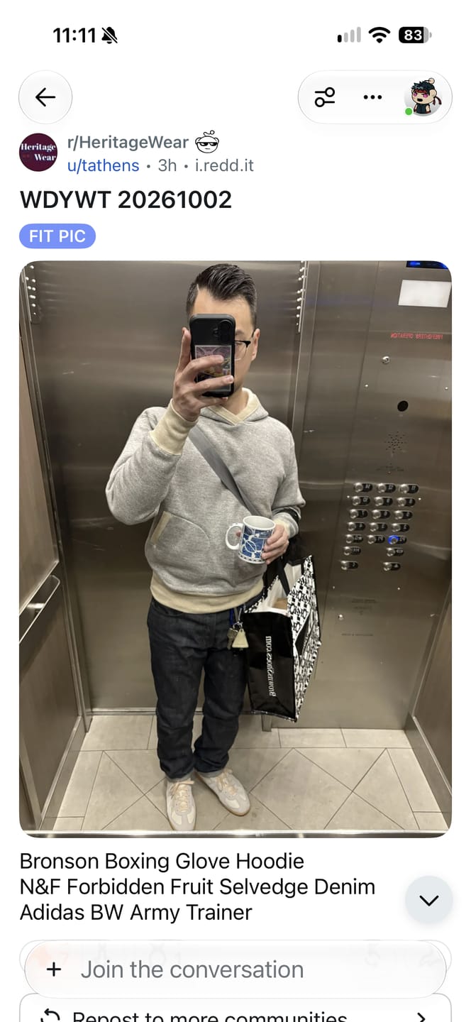 Customer photo review of Boxing Glove Pocket Lock Hood Hoodie