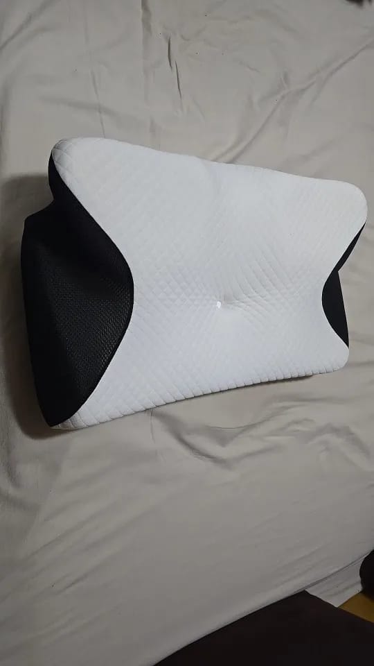 Customer photo review of Almohada Cervical Ergonómica - Sueño Profundo