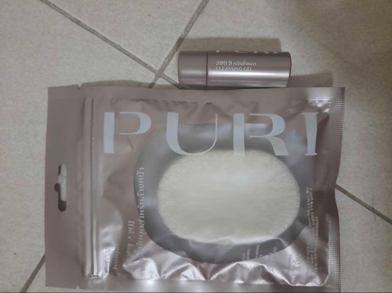 Customer photo review of [Pre-order 30 Day] Vegan Konjac Sponge ฟองน้ำล้างหน้าใยบุก อ่อนโยน ขจัดสิวเสี้ยน รับฟรี! คลีนซิ่งเจลระเบิดเมคอัพ
