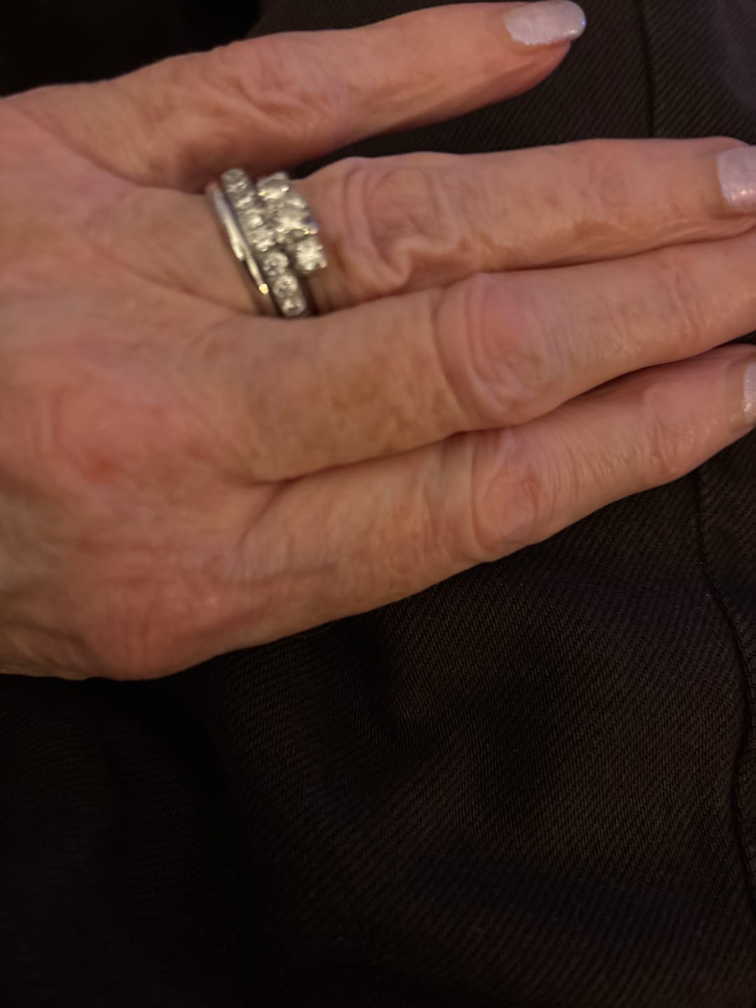 Customer photo review of White Gold 2mm Wonder Ring
