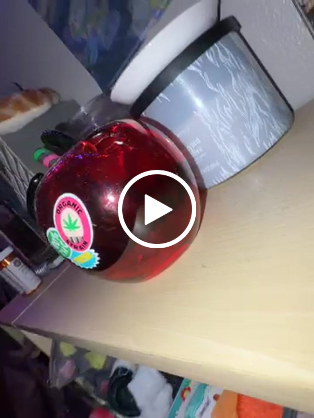 Customer video review of APPLE BONG