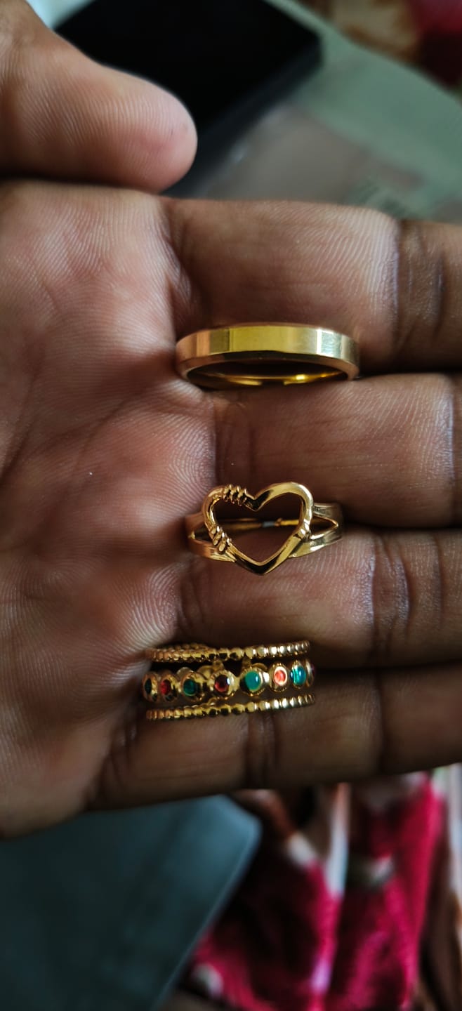Customer photo review of Heart Enamel Ring Set