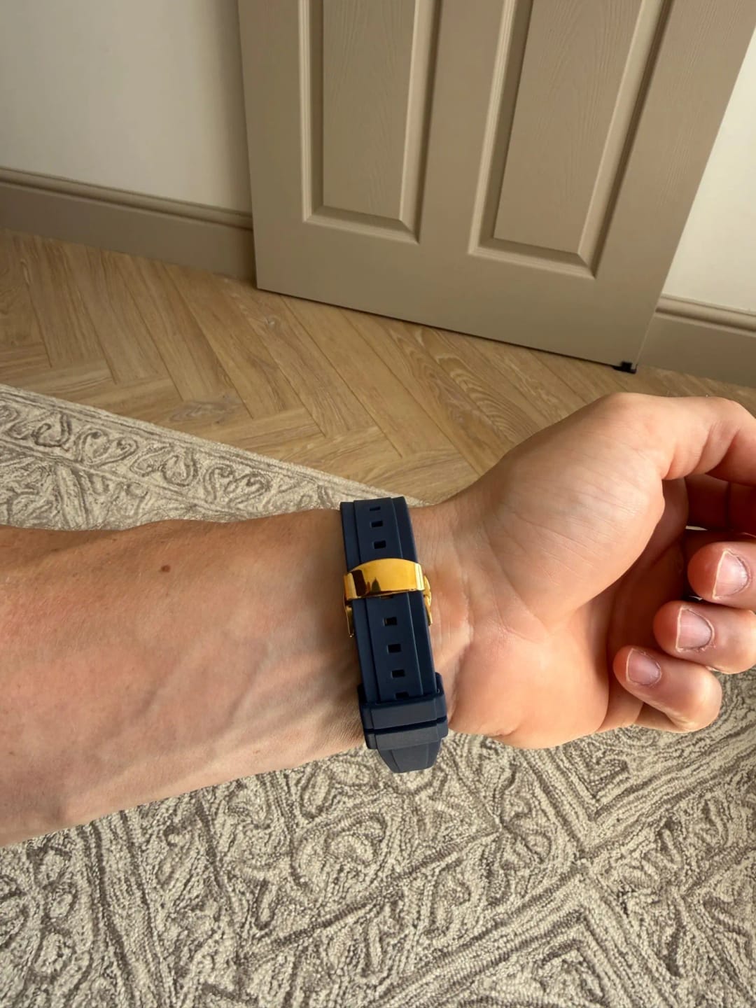 Customer photo review of Garmin 18/20/22/24mm Quick Release Silicone Band with Butterfly Clasp