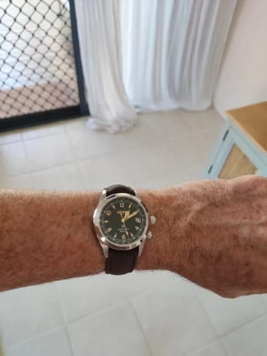 Customer photo review of Garmin 18/20/22/24mm Quick Release Curved-End FKM Rubber Band