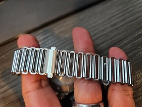 Customer photo review of Garmin 18/20/22mm Quick Release Vintage Ladder Link Steel Bracelet