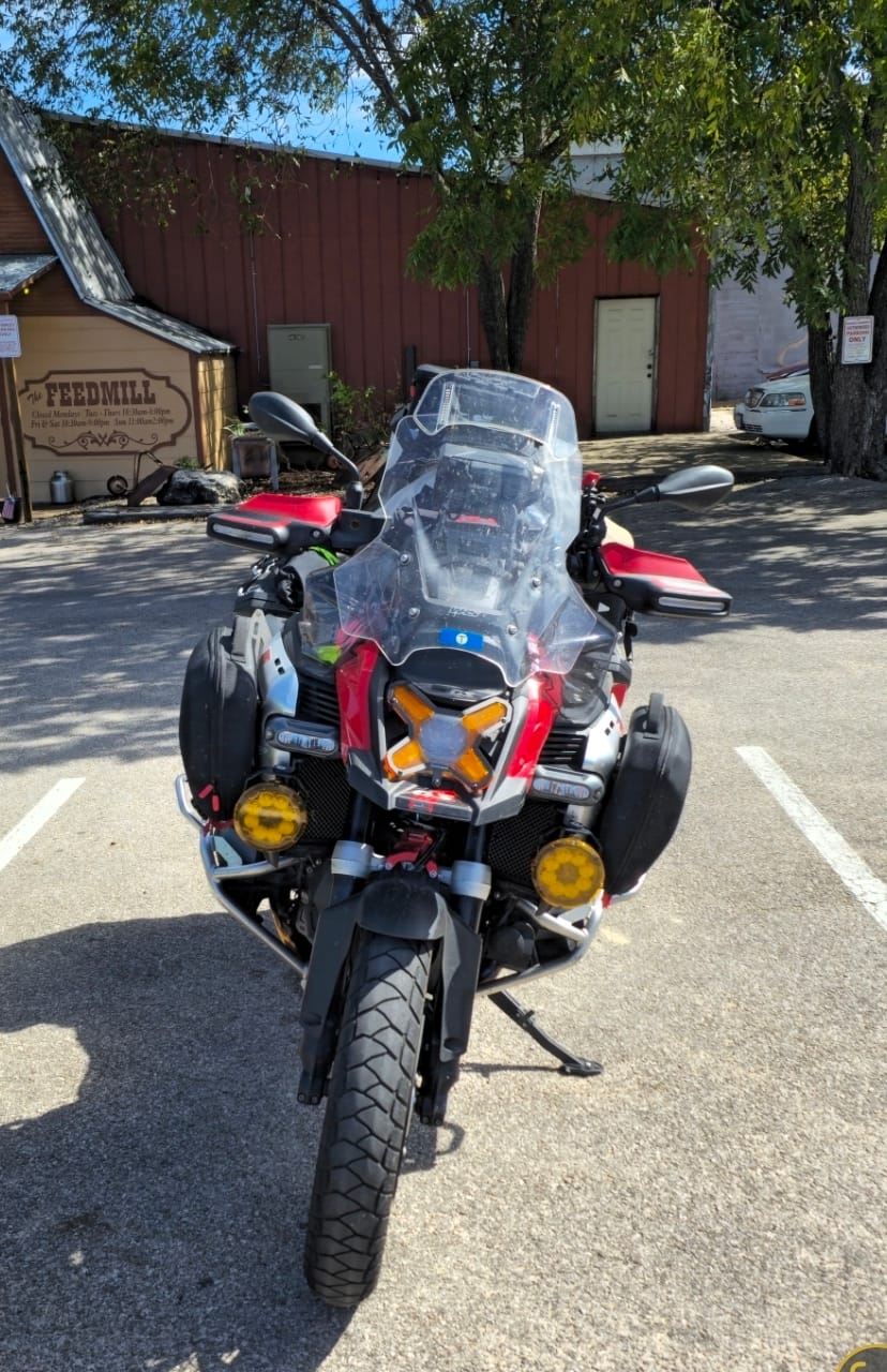Customer photo review of MTL9 Motorcycle Lights  – The World’s Smartest Motorcycle Auxiliary Lighting System