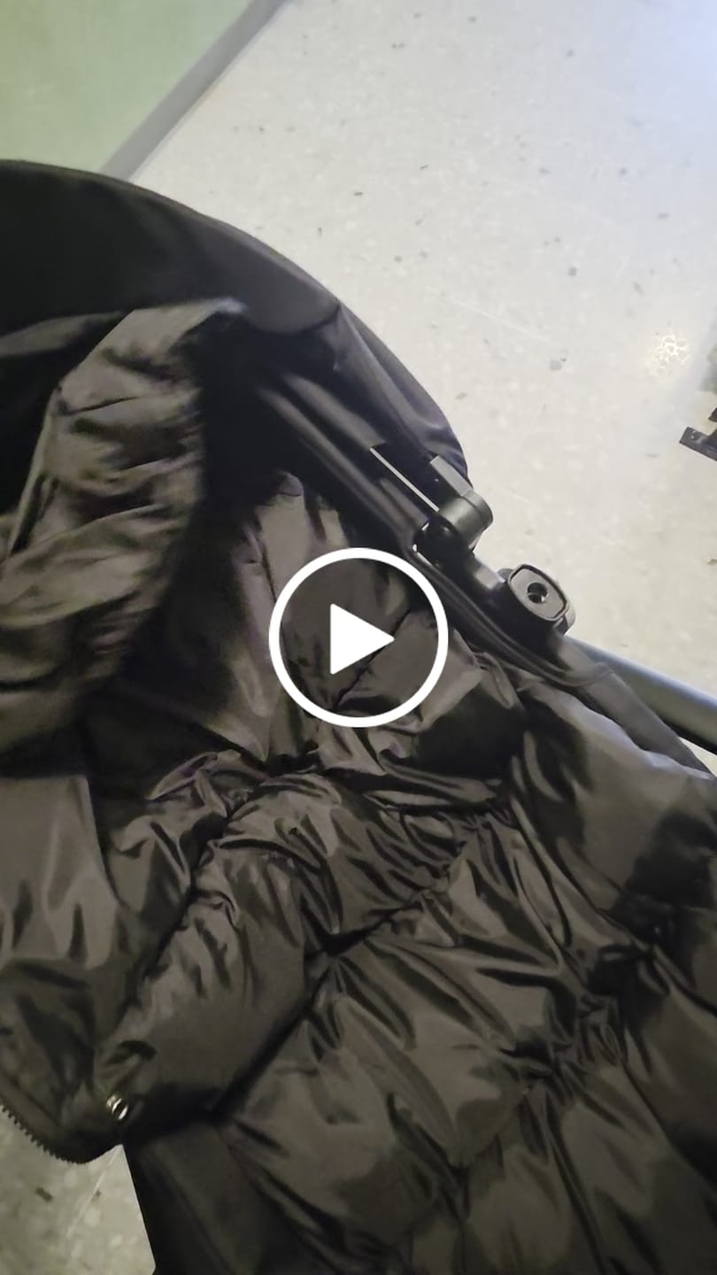 Customer video review of Åkpåse Barnvagn by LV