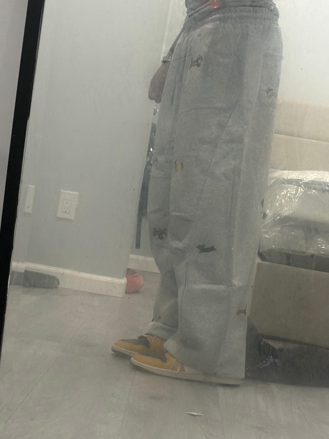 Customer photo review of Aelfric Eden Embroidery Dog Baggy Barrel Sweatpants