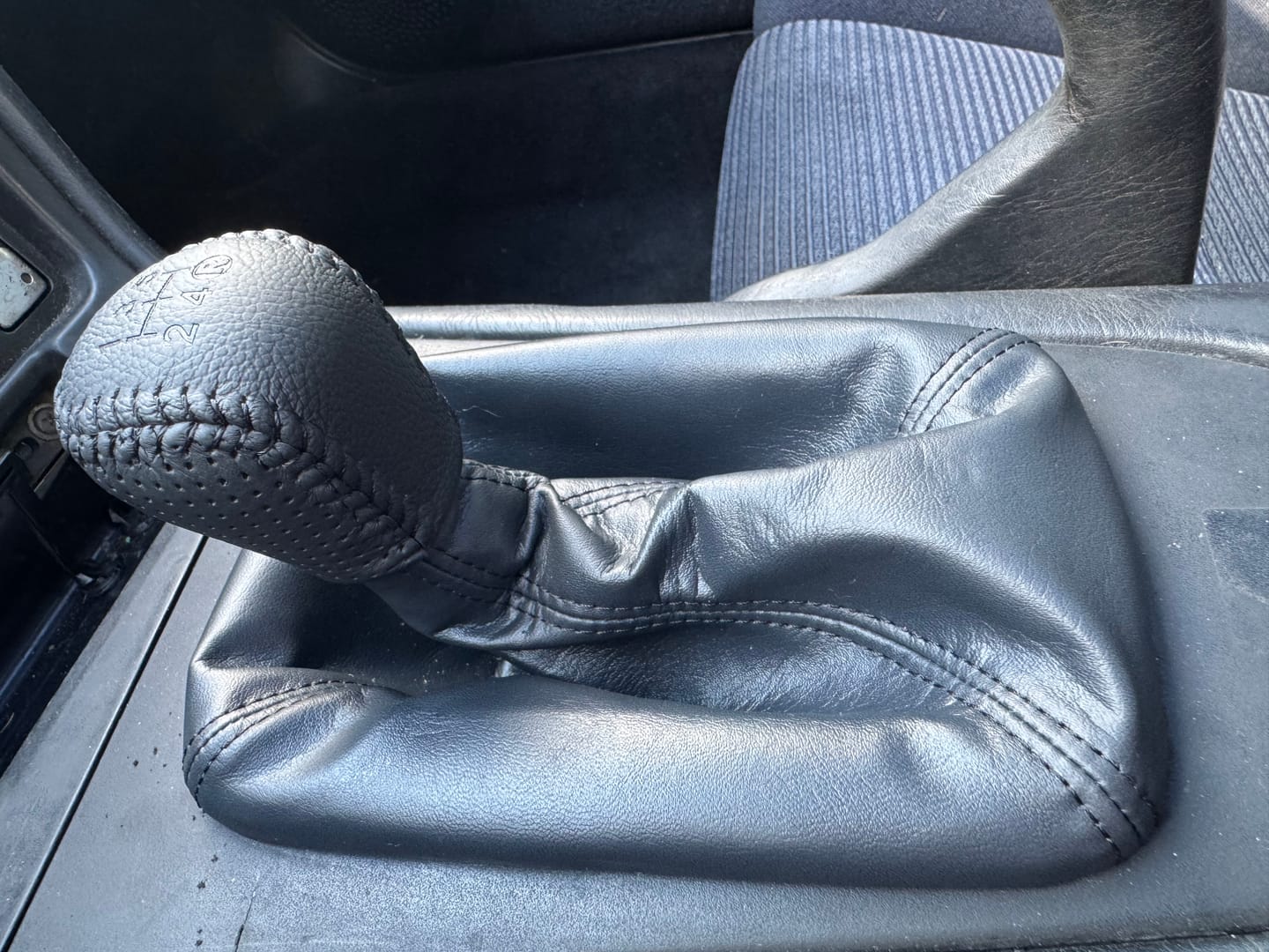 Customer photo review of MR2Heaven Premium 350 Grams Performance Weighted Hand Crafted Leather Shift Knob