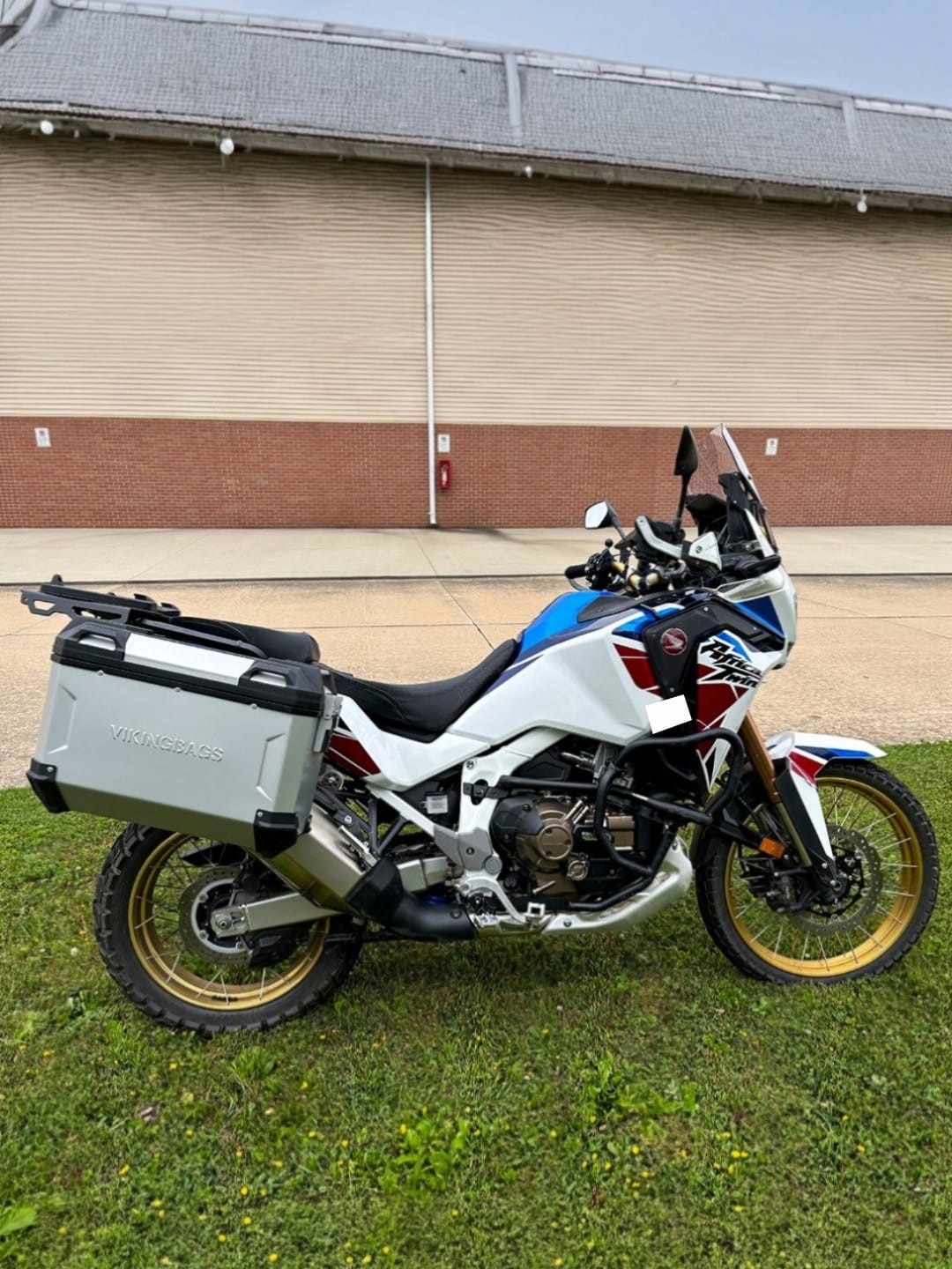 Customer photo review of 45L - Apex XL Honda CRF1100L Africa Twin ADV Sports ES Aluminum Side Cases Silver