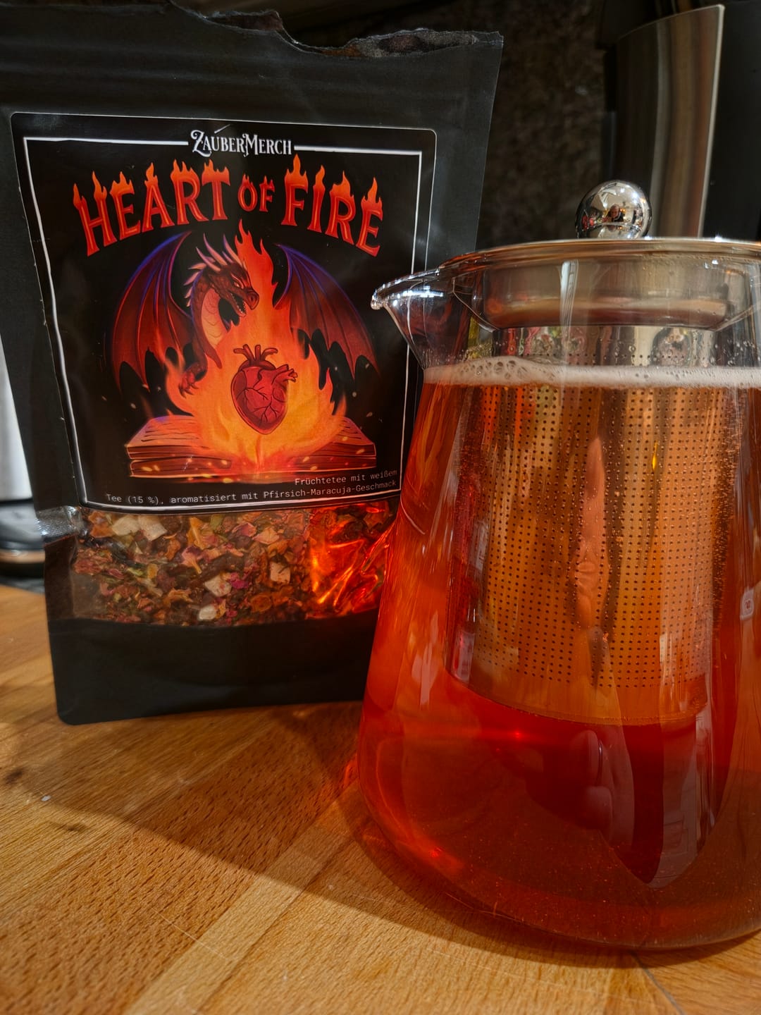 Customer photo review of Heart of Fire – Drachen Tee Pfirsich-Maracuja | Limitierter Booklover Tee