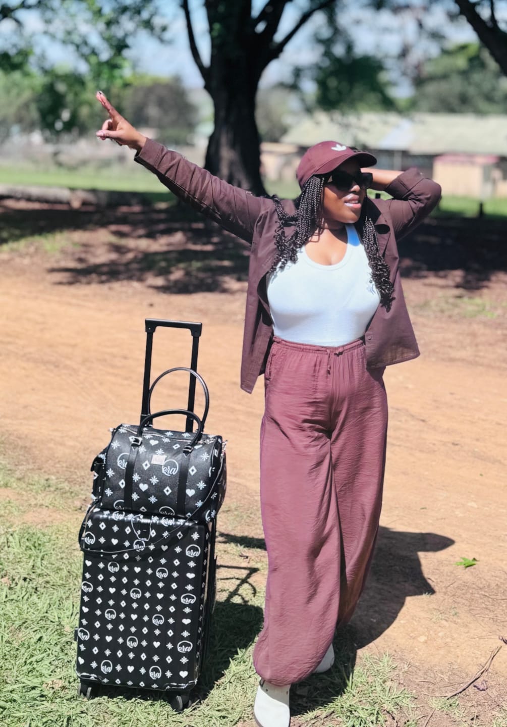 Customer photo review of Era Go Getter Bag & Carry On Troller Case