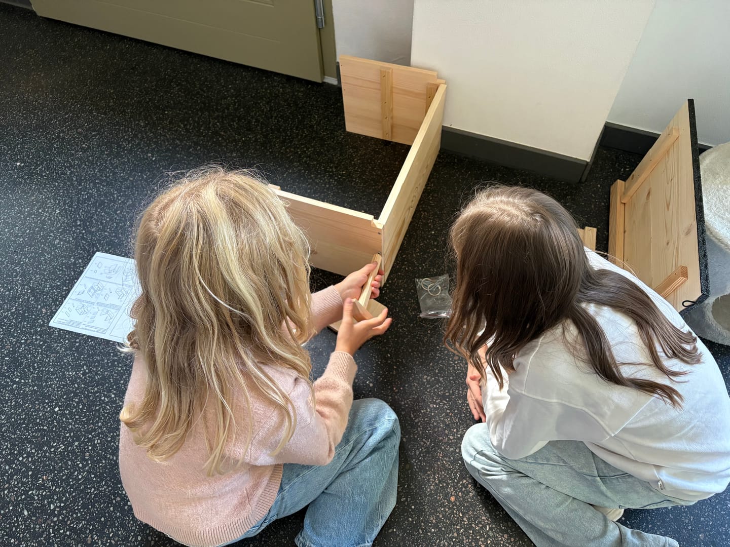 Customer photo review of Igelhaus-Bausatz für Kinder aus Kiefernholz zum Bemalen