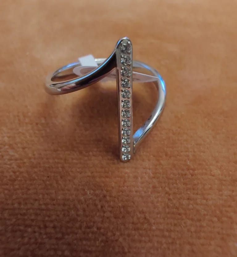 Customer photo review of Twisted Elegance CZ Ring
