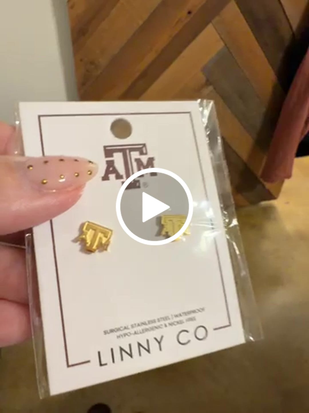 Customer video review of Screwback Stud Earrings - Texas A&M Logo Gold