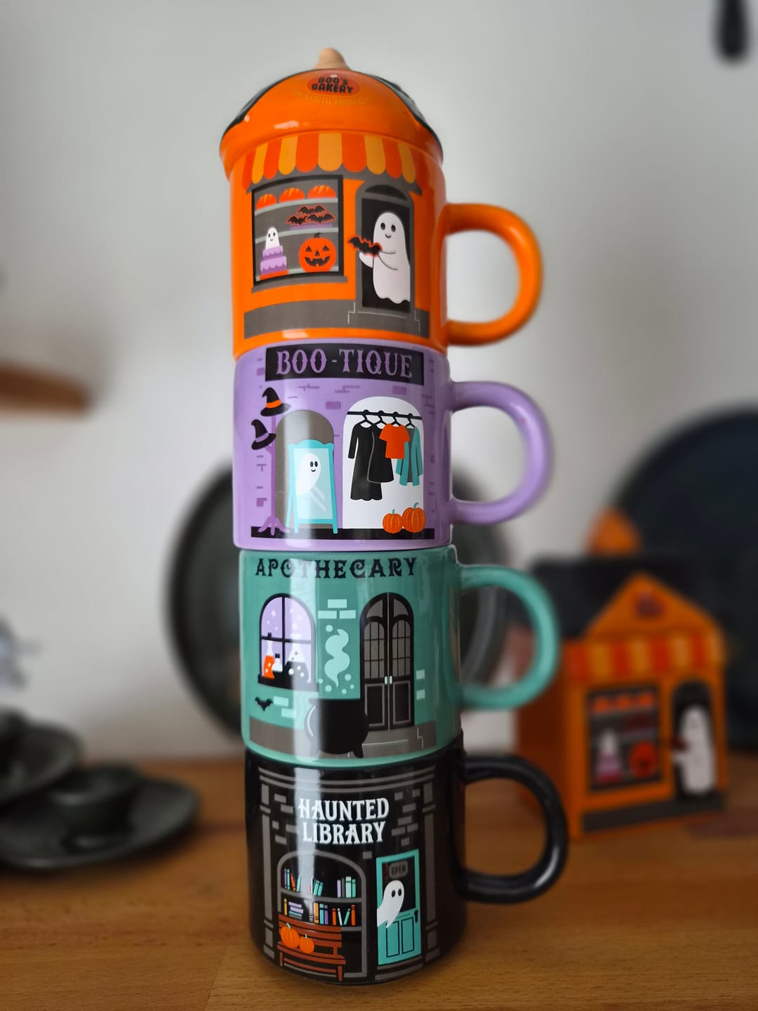 Customer photo review of Spooky Street Stapel-Tassen Set aus Keramik
