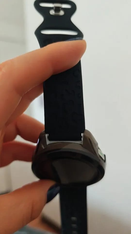 Customer photo review of Garmin 18/20/22mm Quick Release Leopard Print Silicone Band