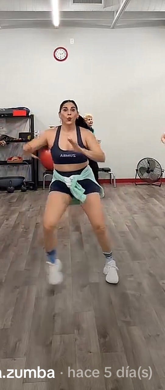 Customer photo review of Blue Jean Seamless High Waisted Biker Shorts