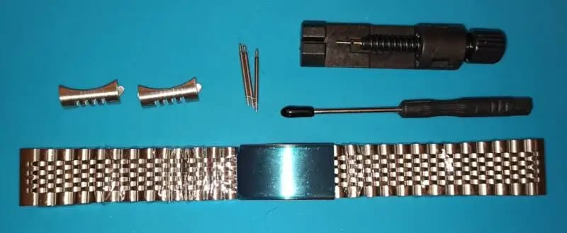 Customer photo review of Garmin 18/20/22mm Quick Release Beads of Rice Steel Bracelet