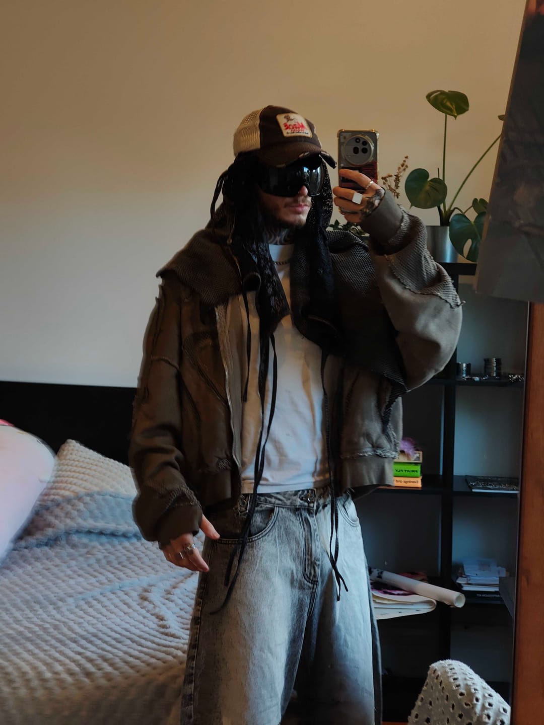 Customer photo review of Personsoul Sand Dirty Dye Zip-Up Hoodie