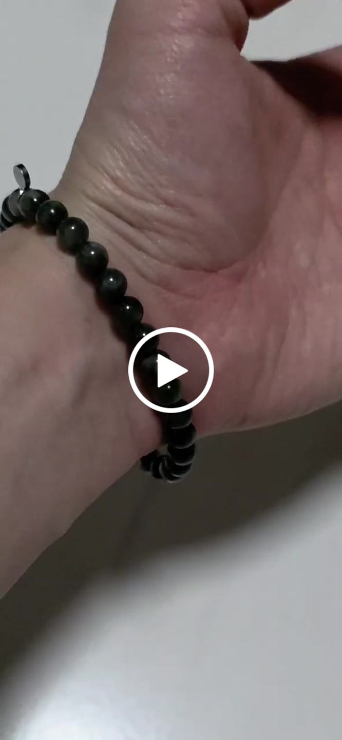 Customer video review of 6mm Eagle Eye Bead Bracelet