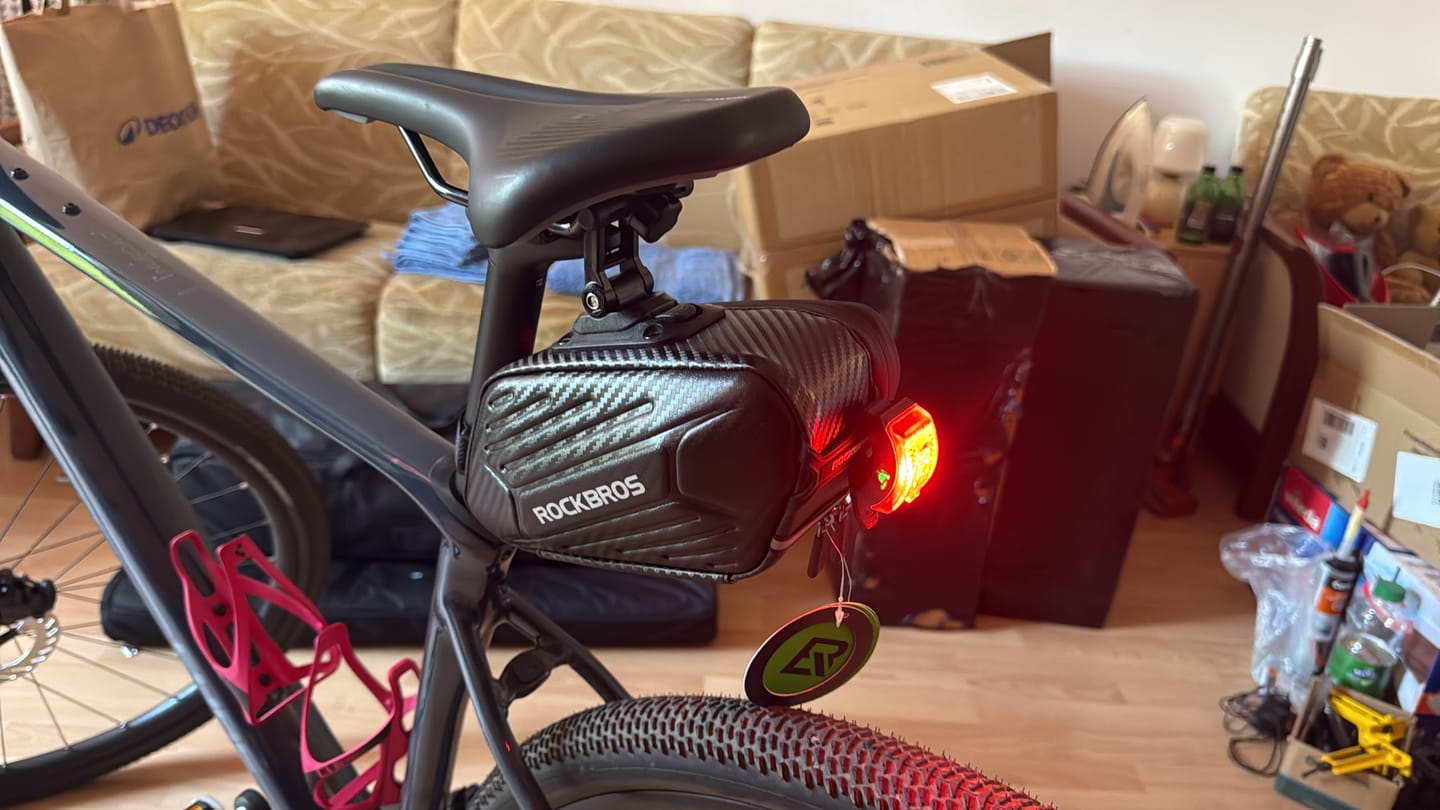 Customer photo review of Torba Podsiodłowa Rowerowa Twarda Skorupa o Fakturze Węgla 1.5L