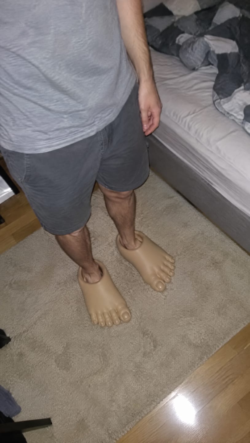 Customer photo review of GoofyFeet
