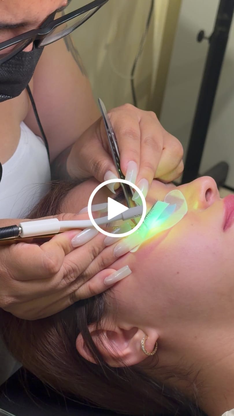 Customer video review of BL White LED System — LED LASHES ⚡️