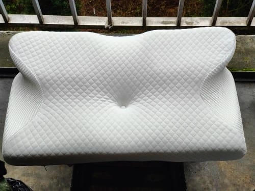 Customer photo review of Almohada Cervical Ergonómica - Sueño Profundo