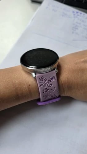 Customer photo review of Garmin 18/20/22mm Quick Release Floral Engraved Silicone Band