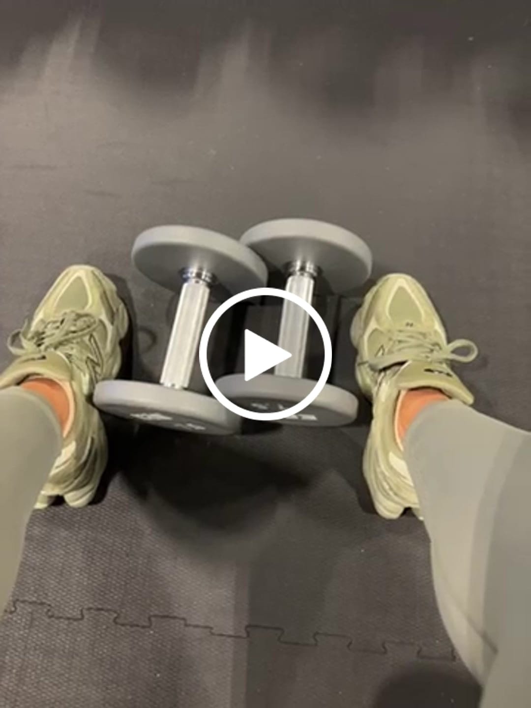 Customer video review of New Balance 9060 Dark Olivine