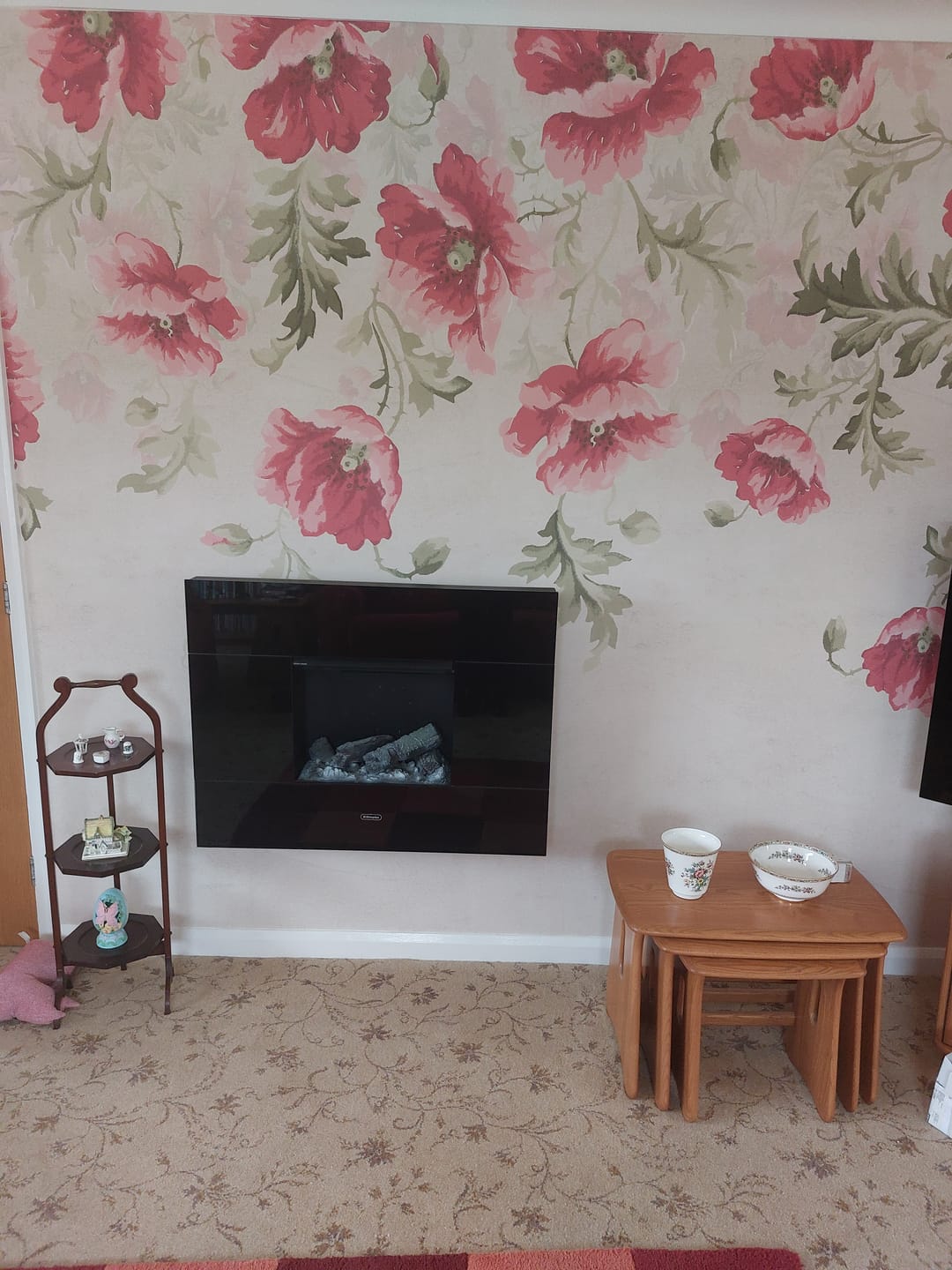 Customer photo review of Poppy - Painted Trailing Poppy Wallpaper Mural