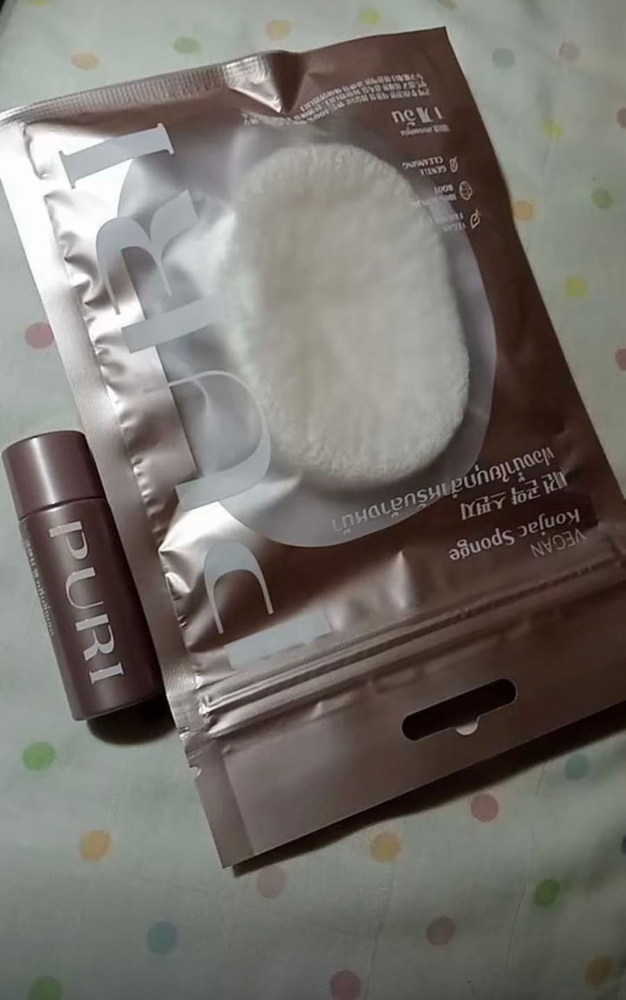 Customer photo review of [Pre-order 30 Day] Vegan Konjac Sponge ฟองน้ำล้างหน้าใยบุก อ่อนโยน ขจัดสิวเสี้ยน รับฟรี! คลีนซิ่งเจลระเบิดเมคอัพ