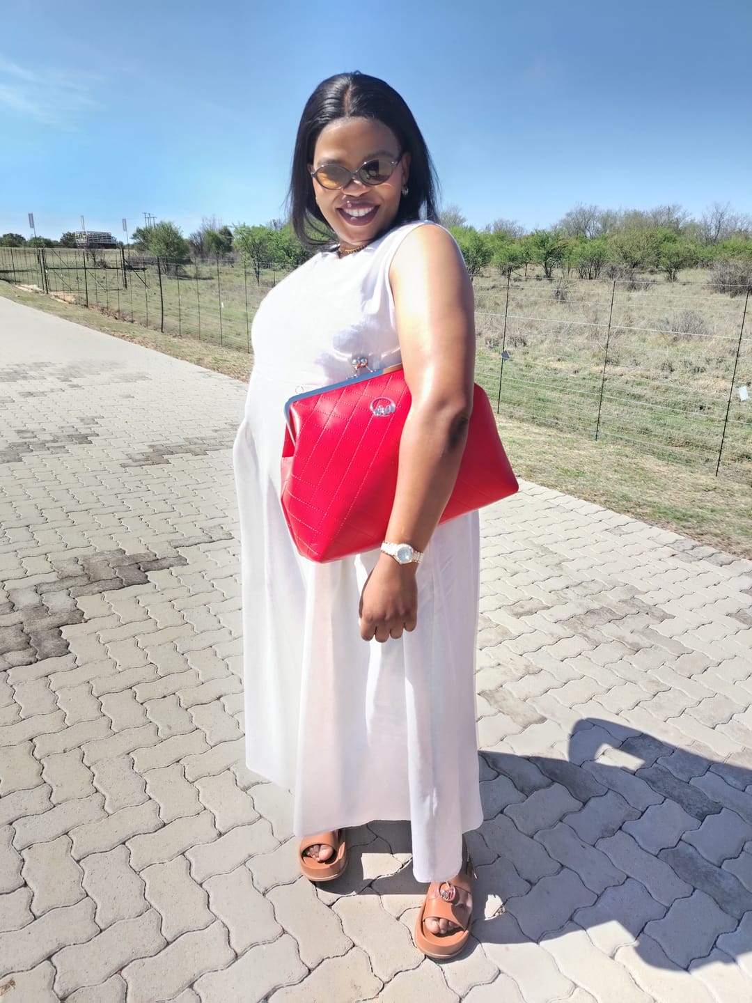 Customer photo review of ERA Oversized Kisslock Chain Bag – Red